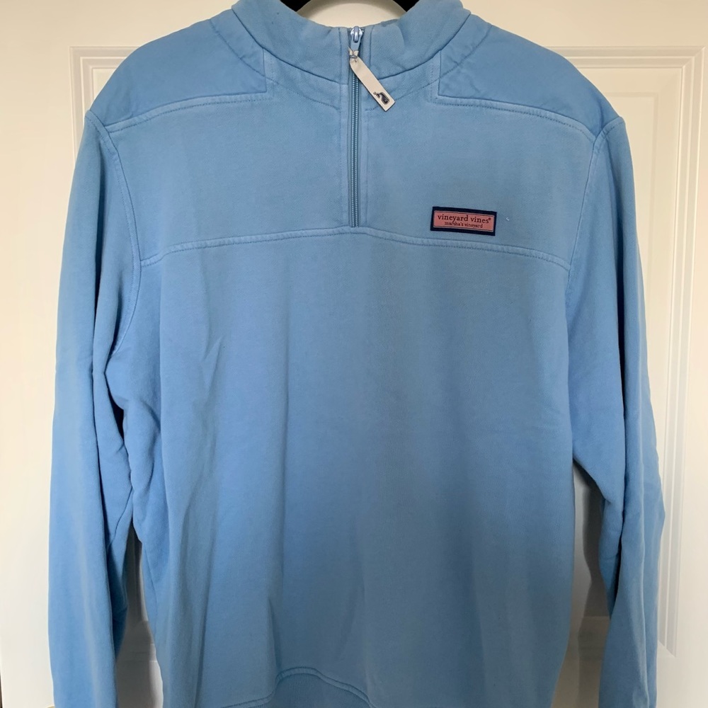 Blue Vineyard Vines Quarter-zip Pullover. Size M. Comfy and warm!